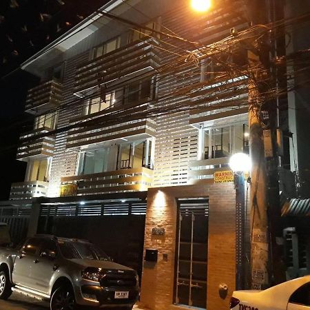 Burgos Hub Hostel Pasay Dış mekan fotoğraf