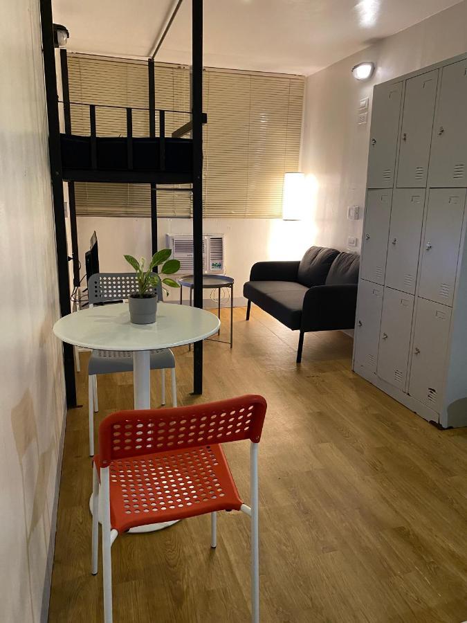 Burgos Hub Hostel Pasay Dış mekan fotoğraf
